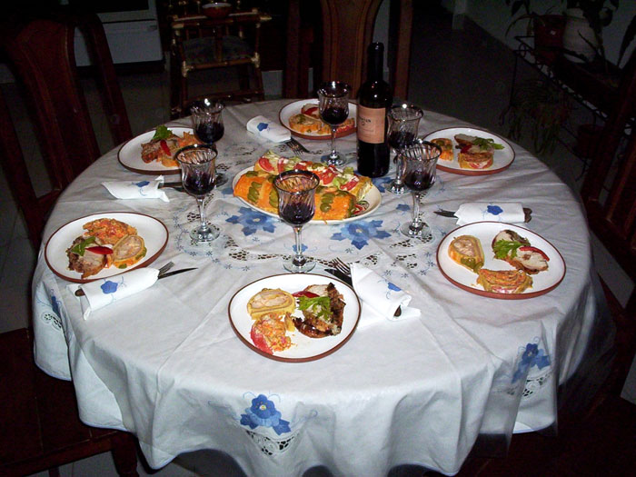 12 Platos en mesa